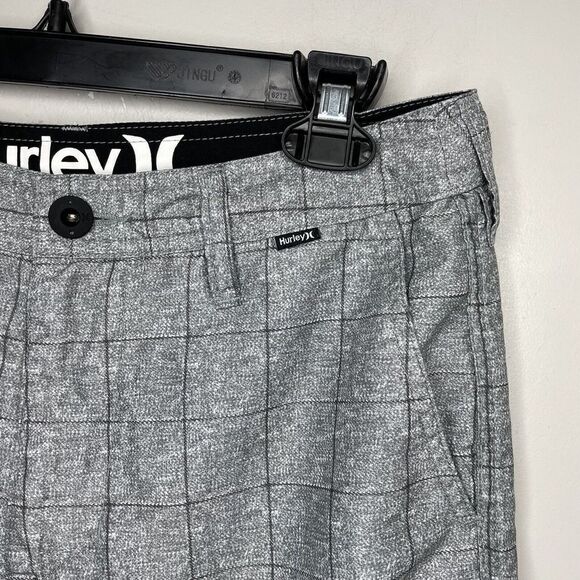 HURLEY Shorts Mens 28 x 9 Lightweight Gray Windowpane EUC Board Unlined - Picture 2 of 8